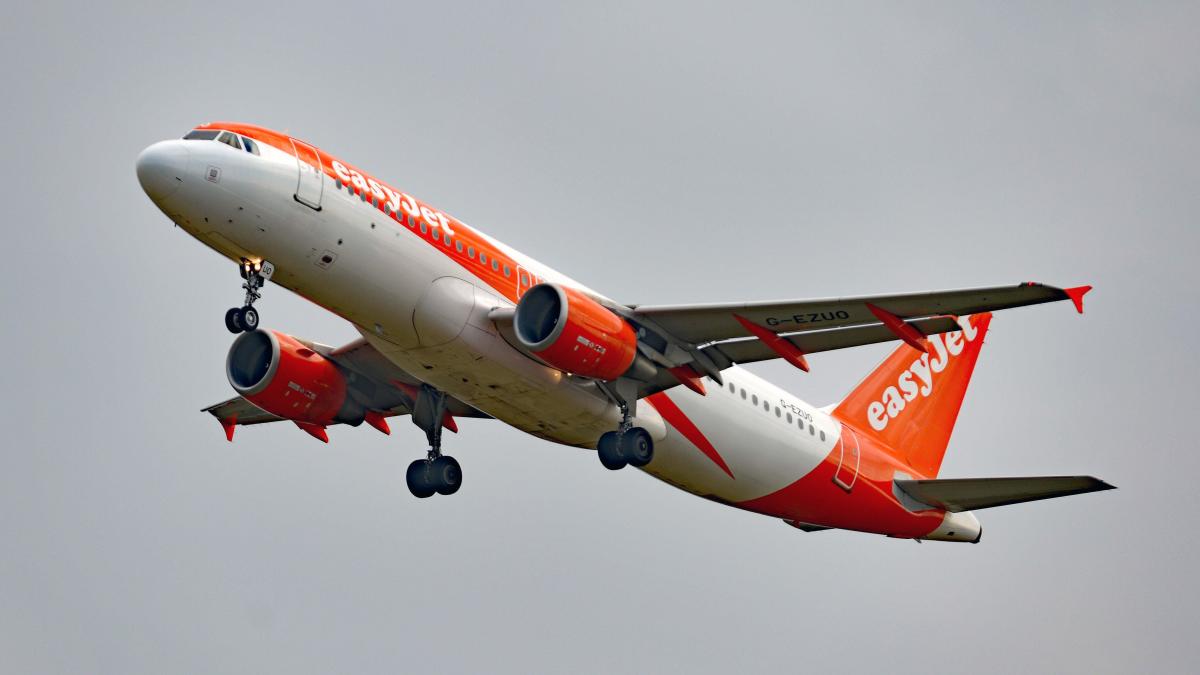 EasyJet to invest in new planes and optimise descents to reach net zero