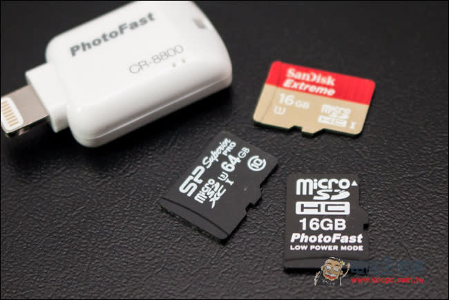 iOS最佳的儲存解決選擇！功能強大且兼具擴充性的PhotoFast CR-8800 microSD讀卡機開箱評測