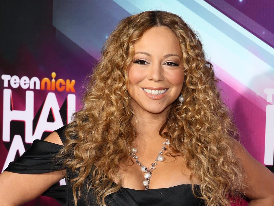 Mariah Carey arrives at Nickelodeon's 2012 TeenNick HALO Awards at The Hollywood Palladium on November 17, 2012 in Los Angeles, California.