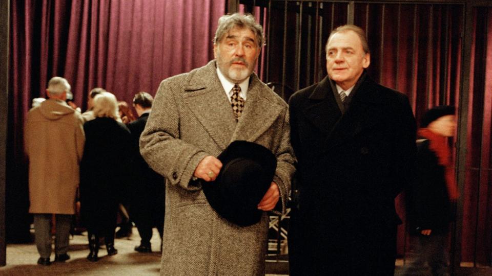 Von der Bühne zurück zum Film: Bruno Ganz (rechts) und Mario Adorf als Berliner Juden. (Film auf DVD erhältlich) (Bild: Constantin)