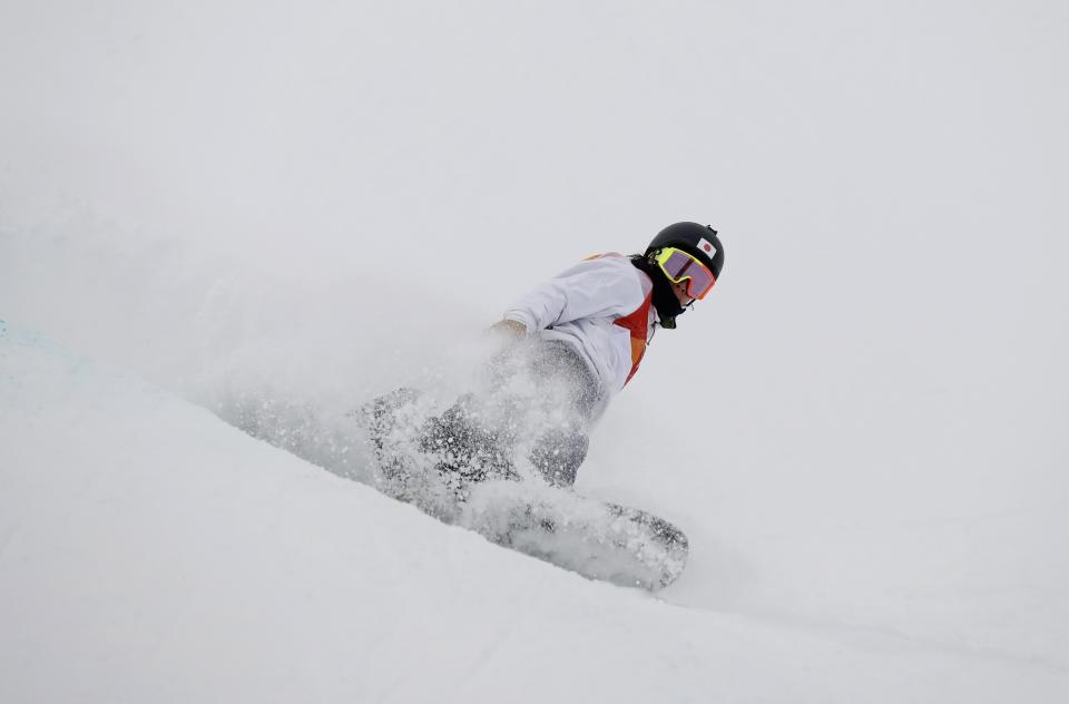 <p>Ayumu Hirano of Japan had the lead going into the third run after he landed back-to-back 1440s, but he couldn’t hold off Shaun White. the 19 year-old from Japan finished second for the second straight Olympics. REUTERS/Issei Kato </p>