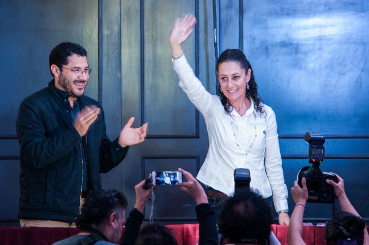 CIUDAD DE MÃ‰XICO, 11FEBRERO2018.- MartÃ­ Batres, precandidato al Senado de la RepÃºblica, y Claudia Sheinbaum, precandidata al gobierno capitalino, encabezaron la Asamblea Estatal Electoral de Movimiento RegeneraciÃ³n Nacional (MORENA) en el Centro de Convenciones de Tlatelolco. Sheinbaum agradeciÃ³ por todo el respaldo de su partido durante la precampaÃ±a que concluye el dÃ­a de hoy.
FOTO: DIEGO SIMÃ“N SÃNCHEZ /CUARTOSCURO.COM