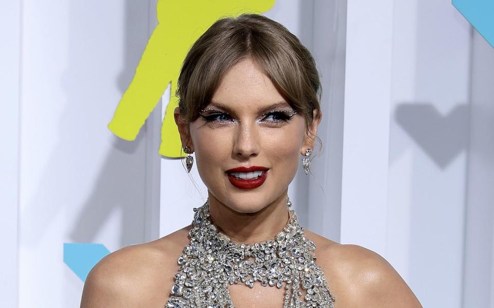 Als einzige Frau schaffte es Taylor Swift in die Top fünf der am meistgestreamten Musikern. (Bild: 2022 Getty Images/Dimitrios Kambouris)