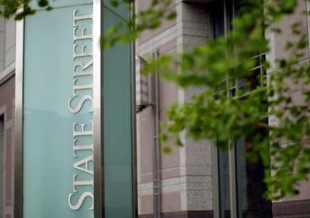 FILE PHOTO: A sign marks the headquarters of State Street Bank in Boston, Massachusetts, U.S., May 18, 2009. REUTERS/Brian Snyder/File Photo