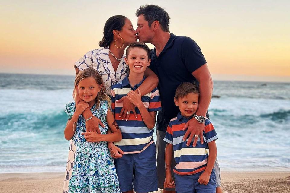 <p>Vanessa Lachey/instagram</p> Vanessa and Nick Lachey and their three kids