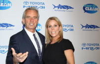 Since 2014, ‘Curb Your Enthusiasm’ star Cheryl Hines has been married to Robert F. Kennedy Jr., who served as a State Coordinator for Edward M. Kennedy for President from 1979 to 1980. Robert is part of the former President of the United States John F. Kennedy’s family. Cheryl and Robert were introduced to each other by a friend in common: the series creator Larry David!