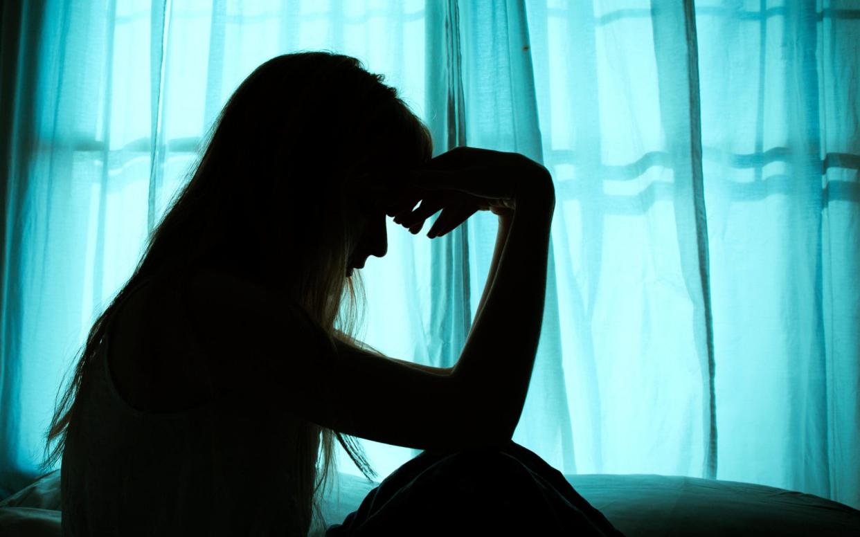 A teenage victim of revenge porn writes on the importance of the Domestic Abuse Bill - Alamy