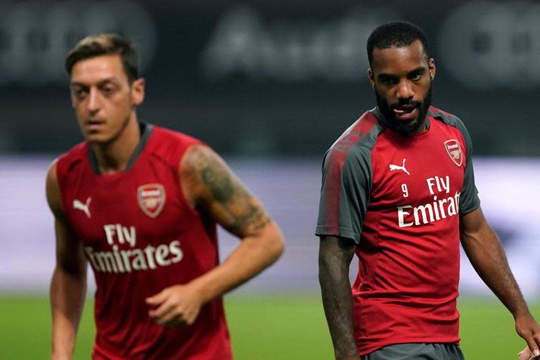 Arsenal vs Chelsea team news: Alexandre Lacazette and Mesut Ozil start as Antonio Conte names strong XI