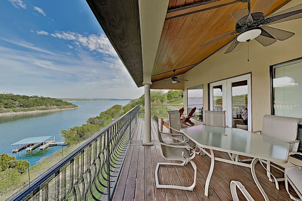 Shiraz Haus on Lake Travis