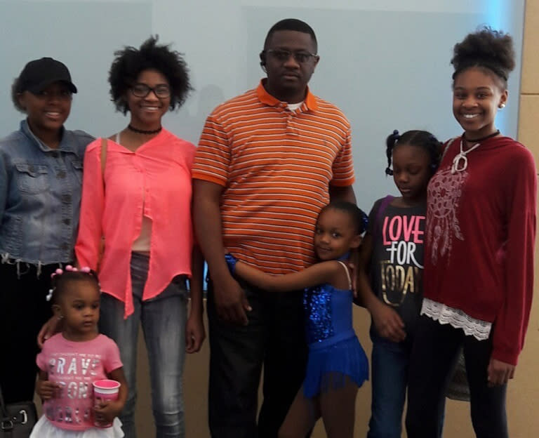 Vickie Quarles with her husband, Theodis, and their five daughters.