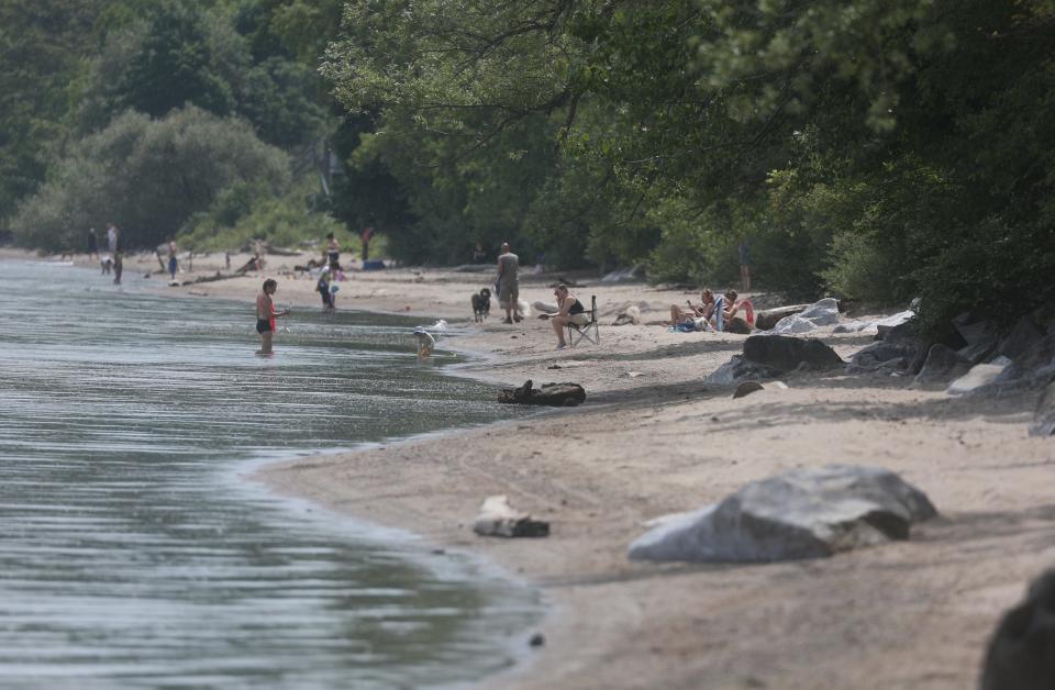 A few folks came out late morning Wednesday, June 5, 2024 to enjoy the beach at Lake Ontario at Durand Eastman. Temperatures were in the 80s.