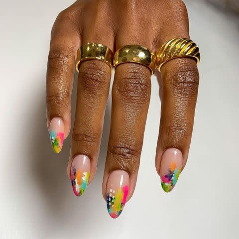 <p><a href="https://www.instagram.com/p/Cf7cEt3PuUD/?img_index=1" data-component="link" data-source="inlineLink" data-type="externalLink" data-ordinal="1">@nails_and_soul</a> / Instagram</p>