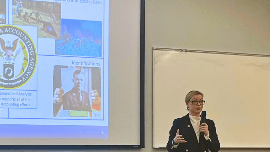 Dr. Berry presents her team’s process in a lecture at Columbus State University. (Olivia Yepez)