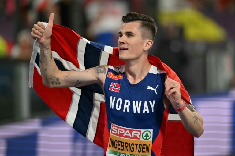 Jakob Ingebrigtsen celebrates winning the 1500m final (Andreas SOLARO)