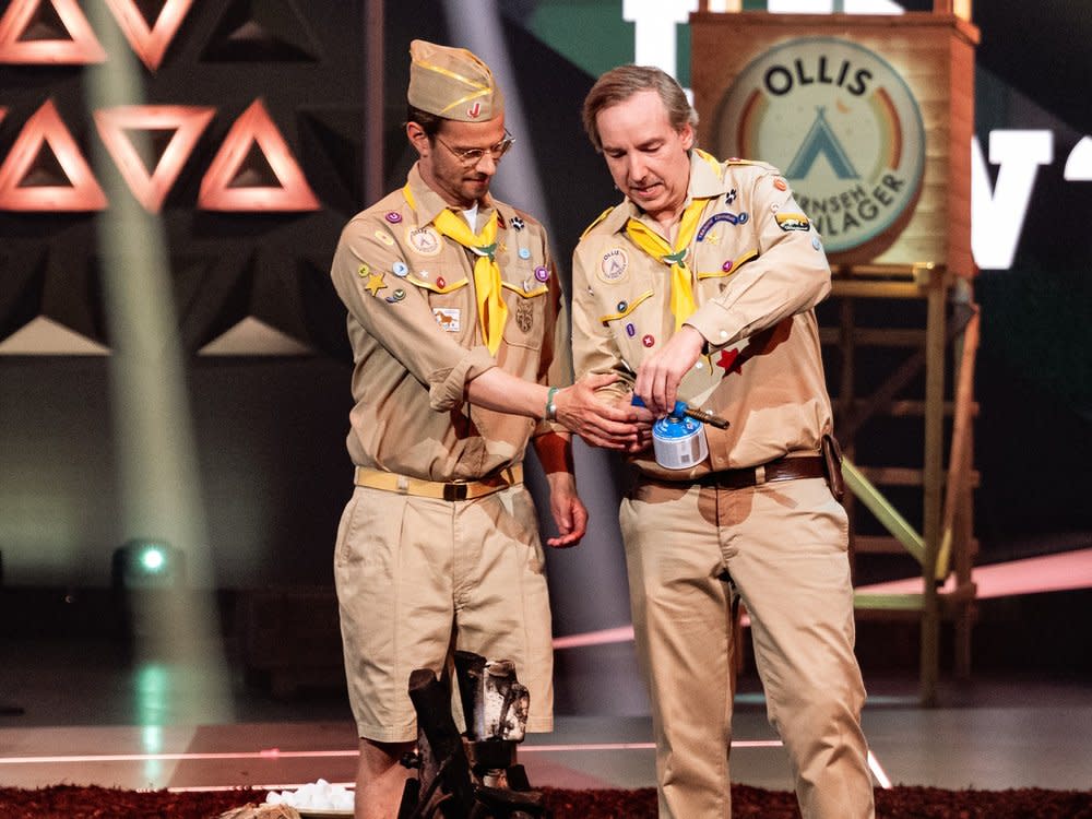 Joko Winterscheidt (l.) und Olli Schulz in "Wer stiehlt Olli Schulz die Show?". (Bild: © ProSieben / Timmy Hargesheimer)