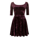 <b>Top 50 Christmas party dresses:</b> Maroon velvet skater dress, £11.99 <a href="http://www.newlook.com/shop/womens/dresses/maroon-velvet-1-2-sleeve-skater-dress_270810154" rel="nofollow noopener" target="_blank" data-ylk="slk:New Look;elm:context_link;itc:0;sec:content-canvas" class="link ">New Look</a>