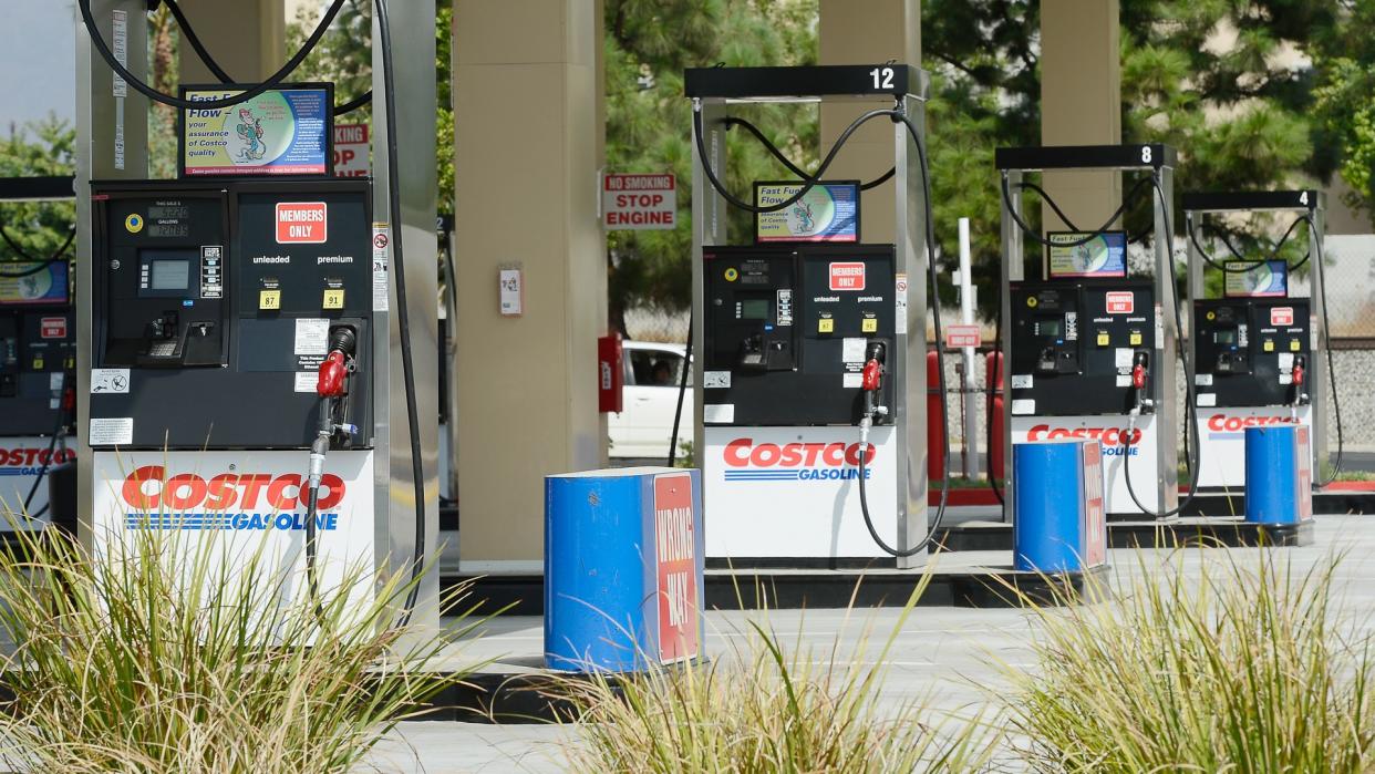 11288, 2012 in the Northridge section of Los Angeles, Business, CA - OCTOBER 05:  Gas pumps stand idle at Costco Wholesale Corp., California. The attendant was telling customers they expect a ga, Finance, Horizontal, Los Angeles