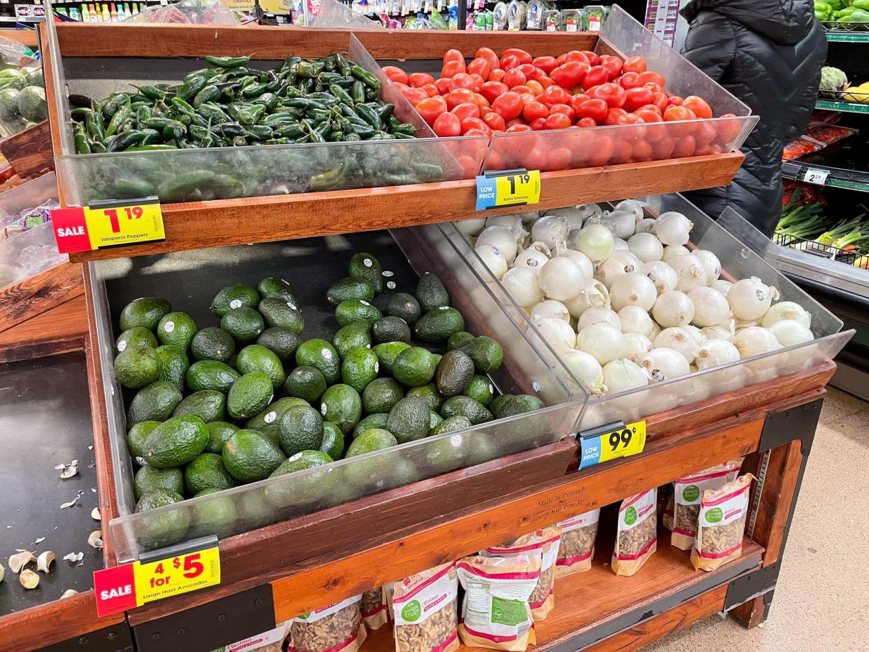 The prices of produce in Aspen's grocery store were similar to Denver's prices.