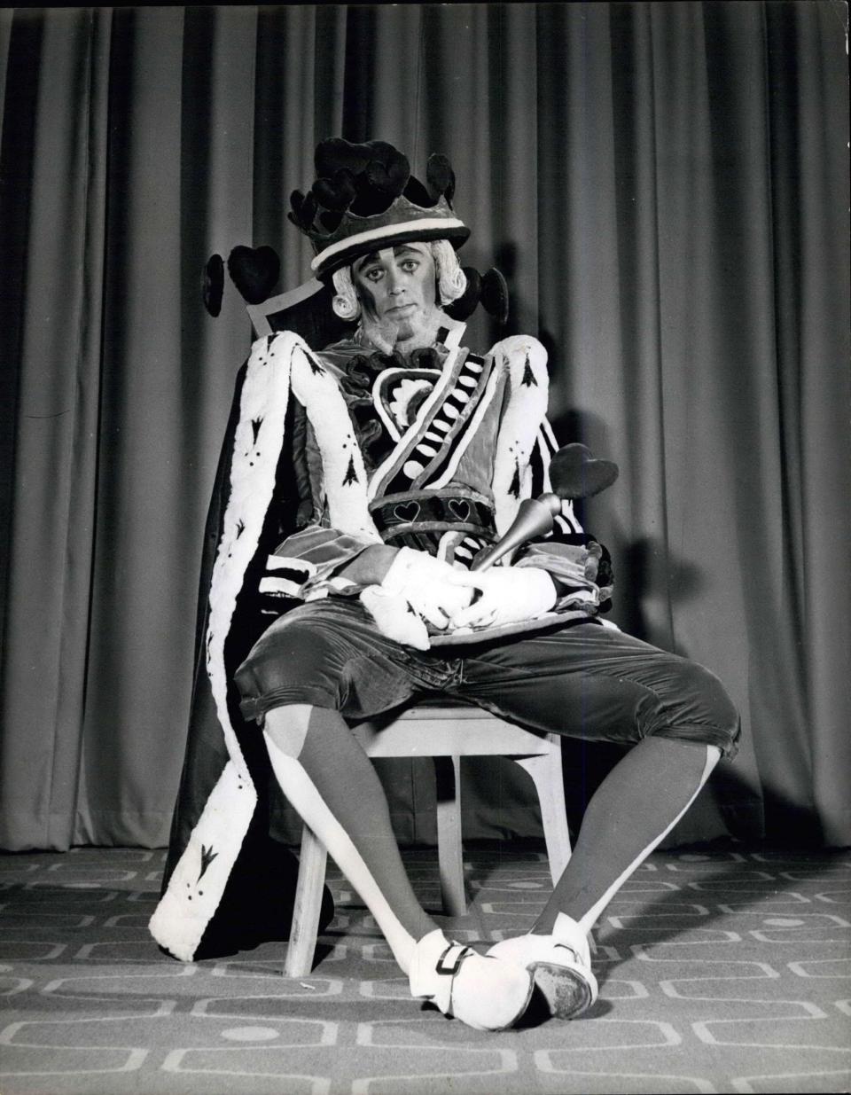 Peter White as the King of Hearts in the ballet Alice in Wonderland, with music by Horovitz and choreography by Michael Charnley - Zuma Press/Alamy