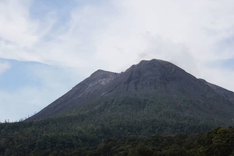 A general view of Mount Sinabung, North Sumatra. Kartik Byma/ZUMA Press Wire/dpa