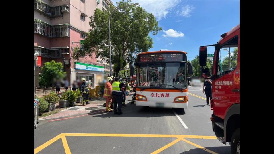 視線死角惹禍？　新北市中和公車撞行人傷重不治