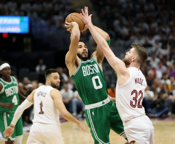 NBA playoffs: Boston Celtics take Game 4 against Cleveland Cavaliers