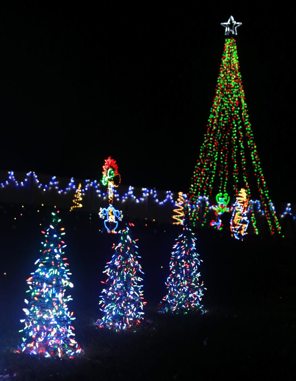 Lakeville resident Wayne Gateman is the man behind the Crazy Tech Christmas Animated Light Show, which has been running for 12 years and attracted many thousands of viewers in those years. This year, the show has nearly 80,000 lights and will likely entertain more than 10,000 visitors. Last year, Gateman says an estimated 20,000 people viewed the light show in what was a very busy year.