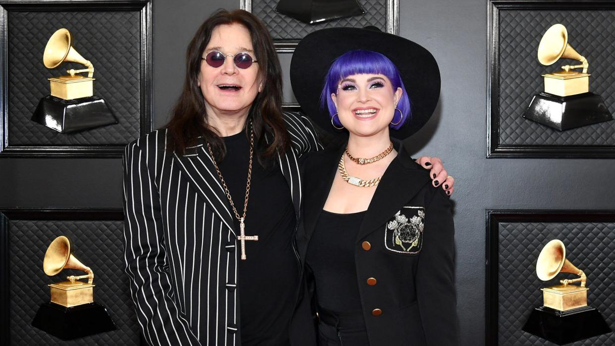 LOS ANGELES, CALIFORNIA - JANUARY 26: (L-R) Ozzy Osbourne and Kelly Osbourne attend the 62nd Annual GRAMMY Awards at Staples Center on January 26, 2020 in Los Angeles, California. (Photo by Amy Sussman/Getty Images)