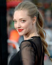 <p>Amanda Seyfried souffre de troubles obsessionnels compulsifs et prend l’antidépresseur Lexapro depuis qu’elle a 19 ans. L’actrice ne prévoit pas d’arrêter son traitement de sitôt. Elle a ainsi confié à <em>Allure </em>: « Je consomme la plus petite dose possible. Je ne vois pas l’intérêt d’arrêter. Je ne veux pas prendre le risque, qu’il s’agisse d’un placébo ou non ». <em>[Photo : PA]</em> </p>