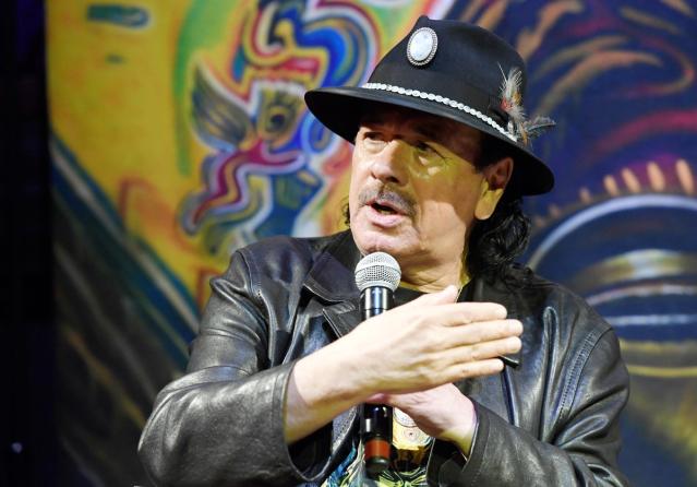 Carlos Santana becomes U.S. citizen