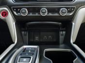 <p>Honda dropped a manual-transmission version of the Accord after the 2020 model year.</p>