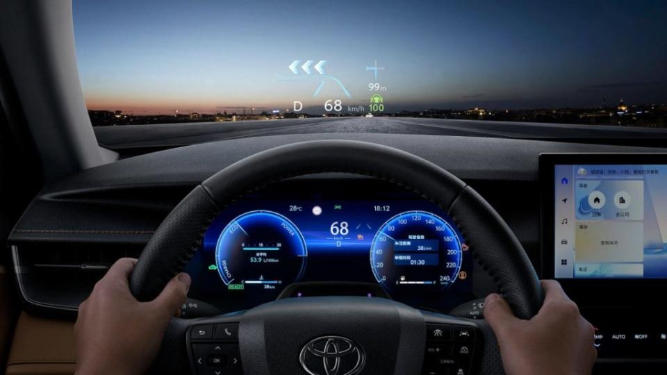 高階車型一樣有著吸睛的擴增實境AR導航可以選擇。(圖片來源/ Toyota)