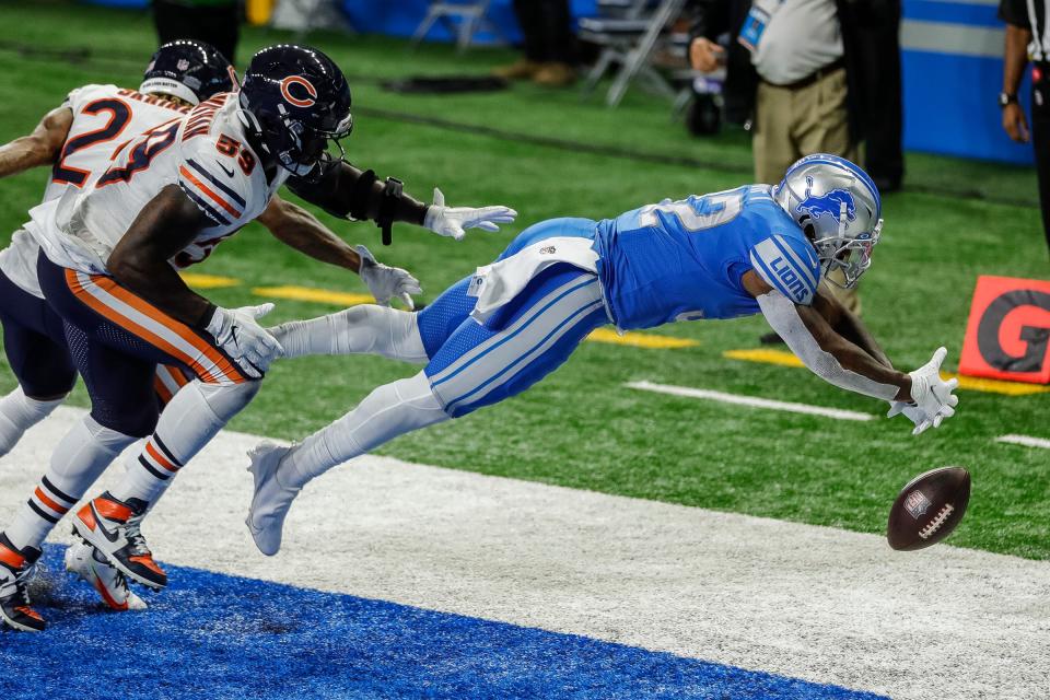 Detroit Lions running back D'Andre Swift drops a touchdown pass with 6 seconds left in the fourth quarter against the Chicago Bears at Ford Field in Detroit, Sunday, Sept. 13, 2020.