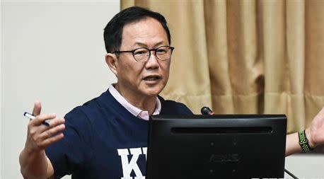 <span>國民黨台北市長候選人丁守中反對台獨，遭林濁水酸背離民意。</span>