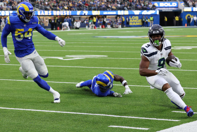 NFL Week 18 picks: Few experts taking Rams to upset Seahawks