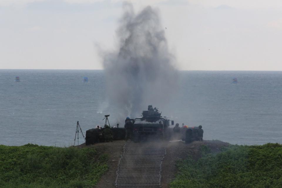 國軍年度例行「天馬操演」拖式反裝甲飛彈實彈射擊2024.8.26在屏東枋山舉行，由陸軍與海軍陸戰隊首度使用新式M41A7 ITAS拖式飛彈發射系統， 發射拖式2A飛彈，新裝備整合提升性能，大幅提升反裝甲部隊接戰與快速反應能力。郭宏章攝