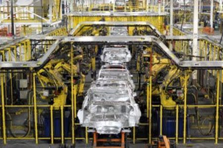 FILE PHOTO: Chevrolet Cruze chassis move along the assembly line at the General Motors Cruze assembly plant in Lordstown, Ohio July 22, 2011. REUTERS/Aaron Josefczyk/File Photo