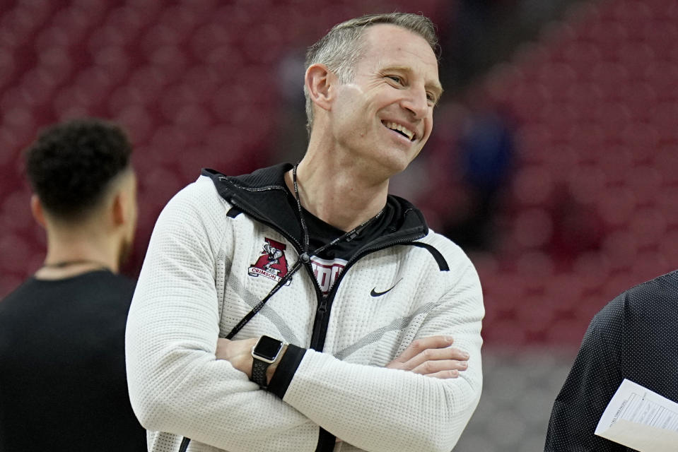 Alabama head coach Nate Oats watches his team practice ahead of a Final Four college basketball game in the NCAA Tournament, Friday, April 5, 2024, in Glendale, Ariz. UConn plays Alabama on Saturday. (AP Photo/Brynn Anderson )