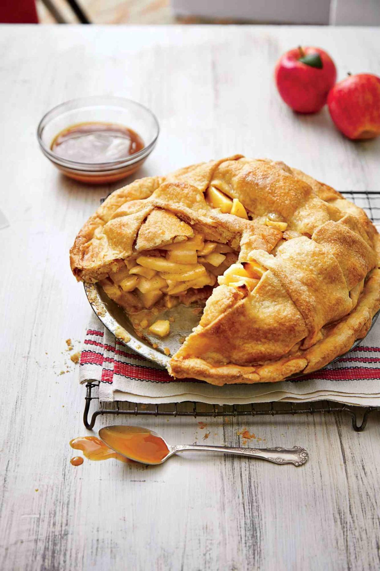 Double Apple Pie with Cornmeal Crust