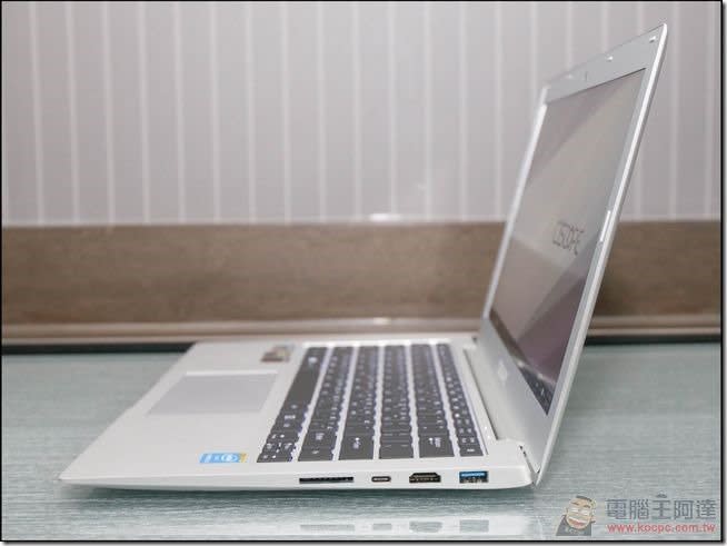 性價比全面超越Macbook Air 喜傑獅CJSCOPE Z-230 輕薄長效Ultrabook開箱評測