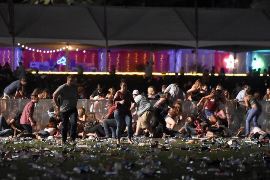 Las Vegas: Video appears to show moment 'multiple shooters' open fire on country music festival