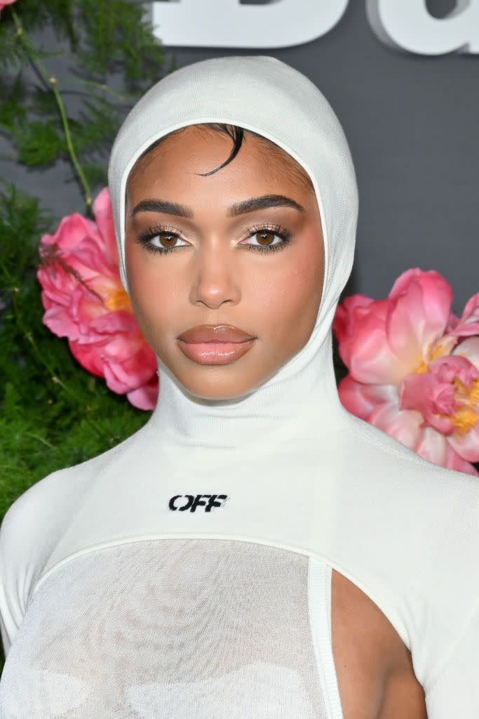 lori harvey attends the 2022 baby2baby gala