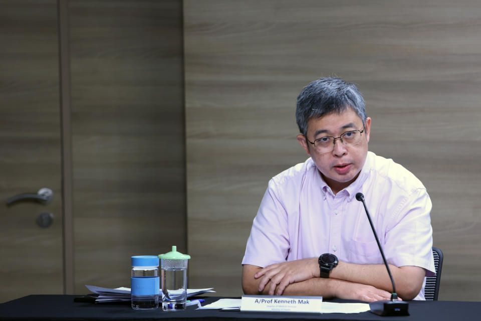 Director of medical services Kenneth Mak addresses reporters at a virtual media briefing by the MTF on Wednesday, 5 January 2022 (PHOTO: Ngau Kai Yan/Ministry of Communications and Information 