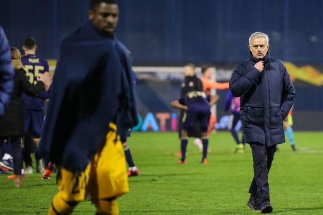 Serie A: Mourinho, crítico e irónico con la moda de las medias cortadas en  el fútbol: Bonitos calcetines - José Mourinho ha publicado en su  cuenta de