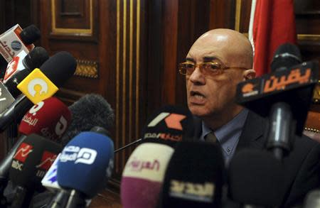 Constituent Assembly spokesman Mohamed Salmawy speaks at a news conference at the Shura Council in Cairo December 1, 2013. REUTERS/Stringer