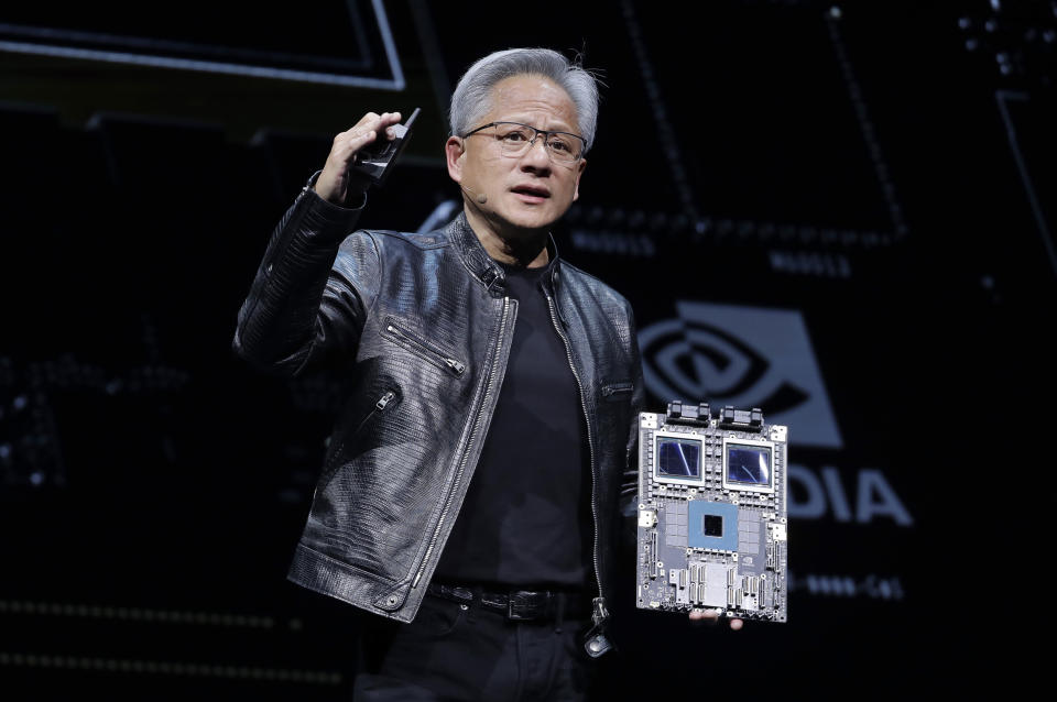 Jensen Huang, Präsident und CEO von Nvidia, hält eine Rede während der Computex 2024 in Taipeh, Taiwan, Sonntag, 2. Juni 2024. (AP Photo/Chiang Ying-ying)