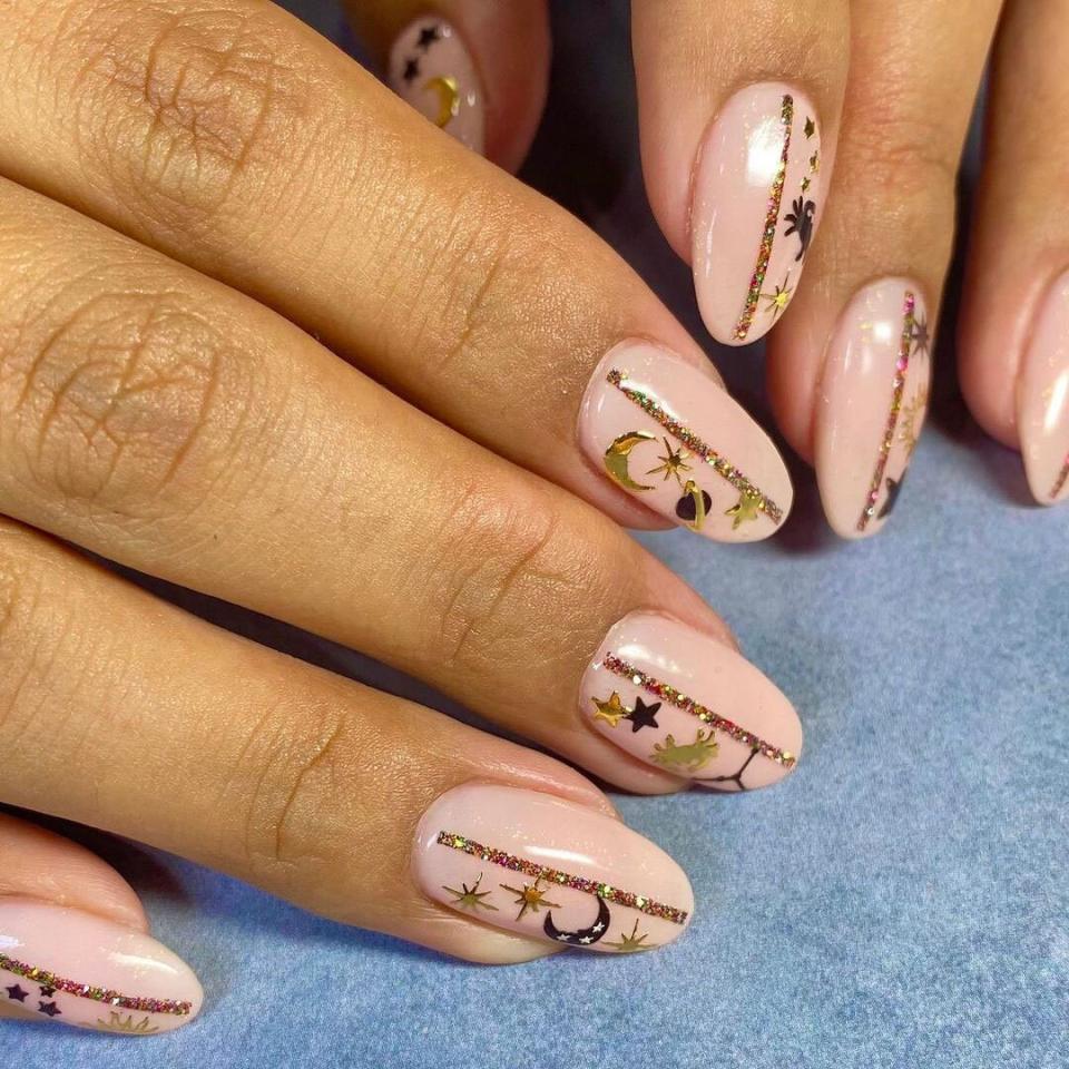 Minimalistic Nail Styles