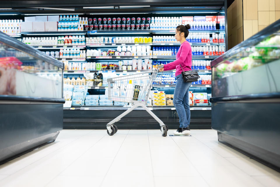 Wie im Supermarkt mit geschickt arrangierter Ware und vielen anderen Tricks das Kaufverhalten der Kunden beeinflusst wird. 