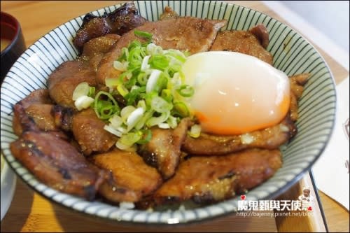 捷運板南線江子翠站新開店．板橋滿燒肉丼食堂