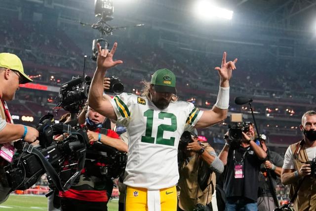 In anti-vax rant, Aaron Rodgers reveals he consulted pal Joe Rogan about  COVID, identifies with MLK